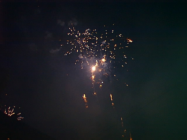 PhotoPC luned 1 gennaio 2001 1.46 22.jpg, 45091 bytes, 01/01/01